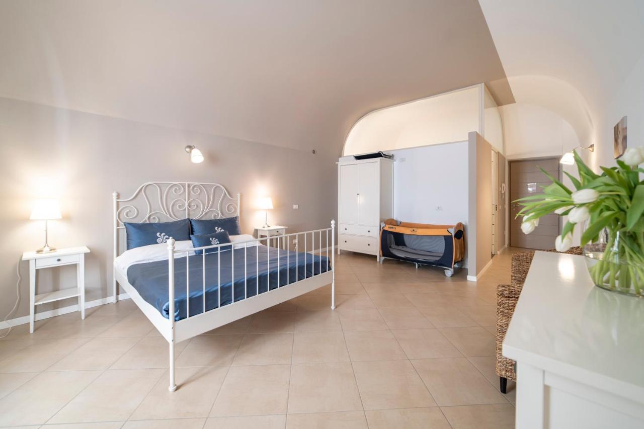Albergo Diffuso Vulcano Village Castro  Exteriör bild